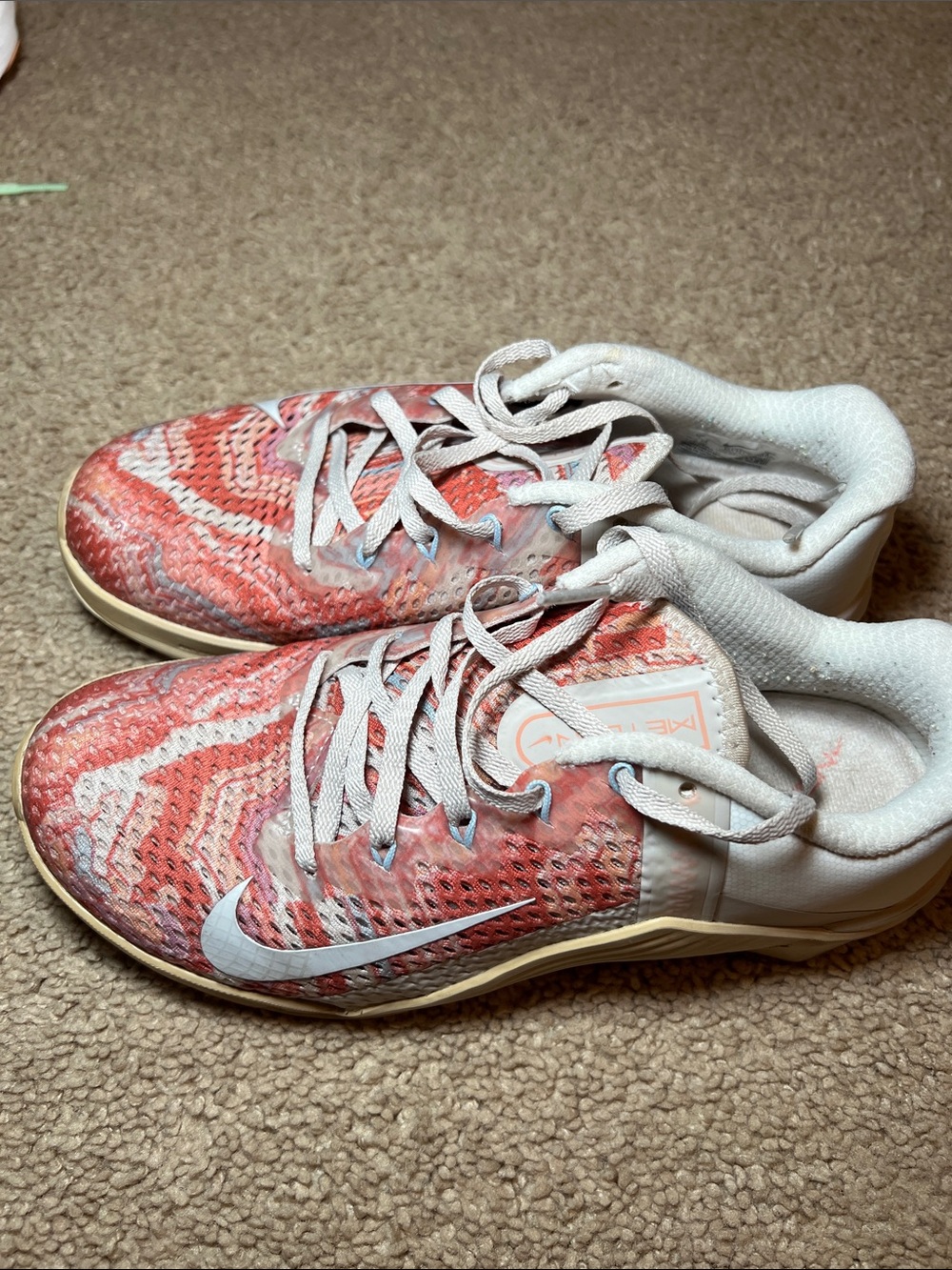 Nike Women’s Coral Pattern Knit Athletic Shoes with White Swoosh